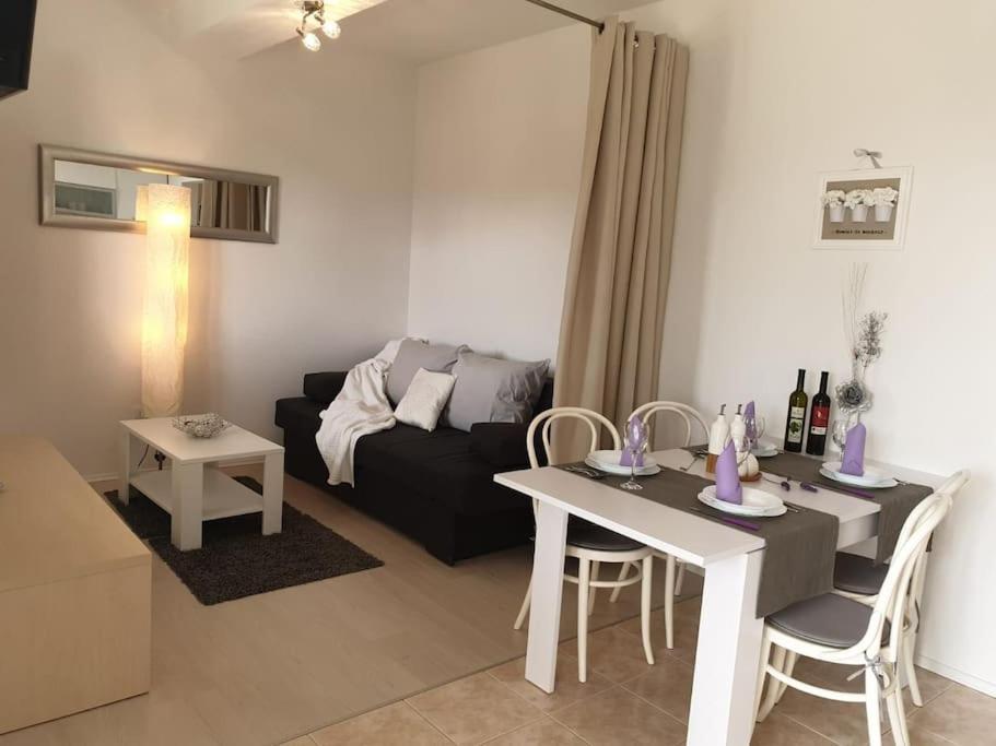 Apartments Regina Бол Экстерьер фото