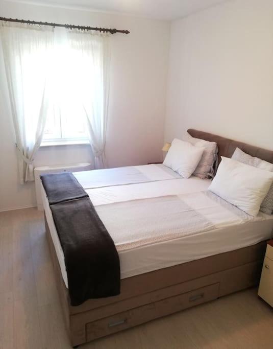 Apartments Regina Бол Экстерьер фото